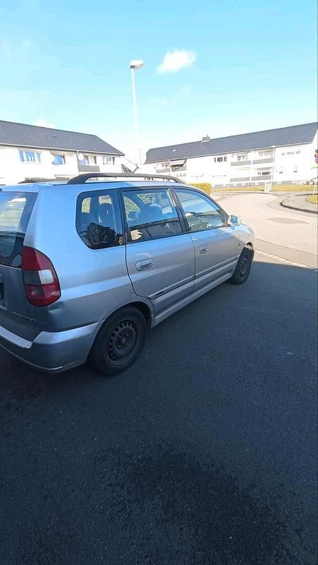 Gebraucht Mitsubishi Space Star 102 PS (75 kW) 2001 Van / Kleinbus