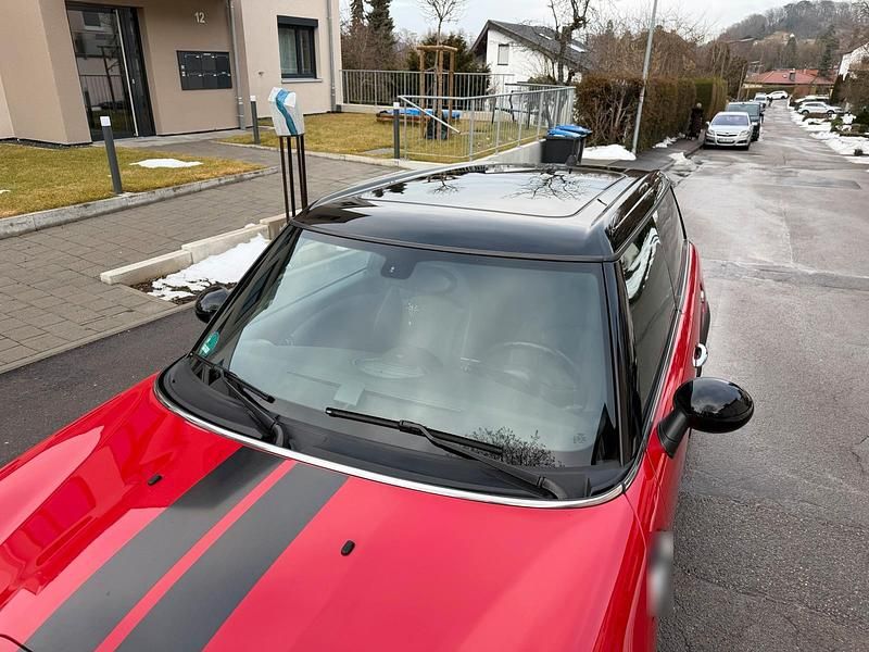 Używany Mini John Cooper Works 211 KM (155 kW) 2010 Czerwony Hatchback