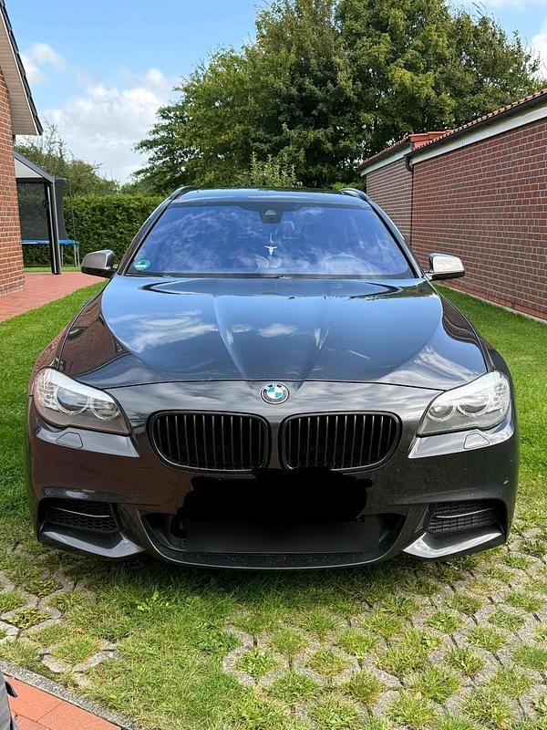 Grau Gebraucht 2012 BMW M550 Limousine | 19.500 € (Etwas zu teuer) - Bild 1/4