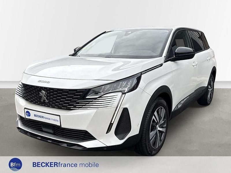 Lack weiss perlglänzend/metall Gebraucht 2021 Peugeot 5008 Allure SUV | 24.890 € (Guter Preis) - Bild 1/4