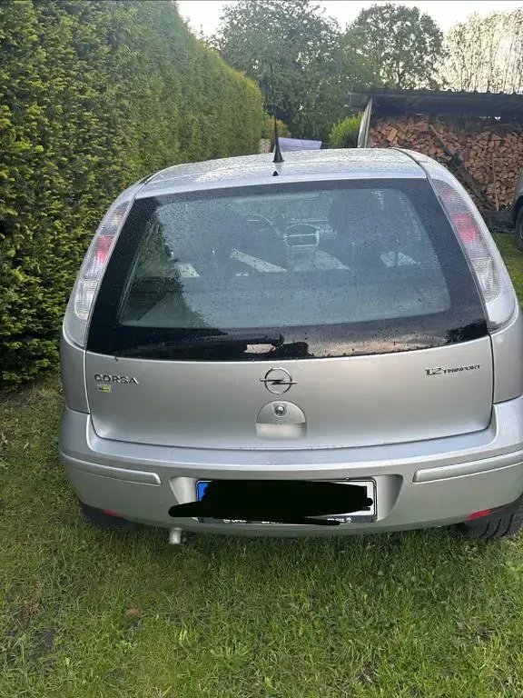 Usata Opel Corsa Sport 80 CV (58 kW) 2006 Argento Utilitaria