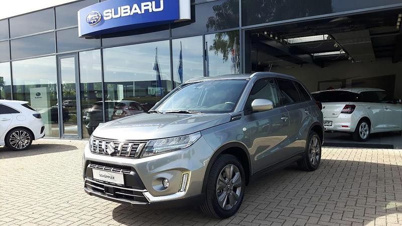 Grau Gebraucht 2024 Suzuki Vitara Comfort SUV | 24.690 € (Etwas zu teuer) - Bild 1/4