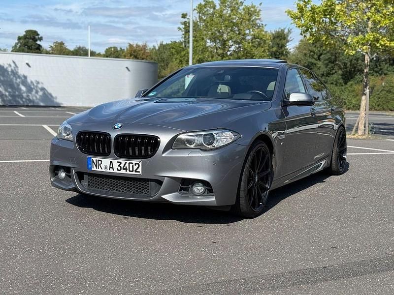 Grau Gebraucht 2014 BMW 530 M Sport Limousine | 16.500 € (Etwas zu teuer) - Bild 1/4