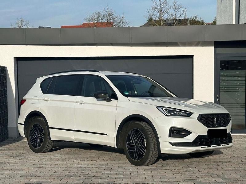 Schwarz Gebraucht 2020 Seat Tarraco 4Drive SUV | 27.990 € (Fairer Preis) - Bild 1/4