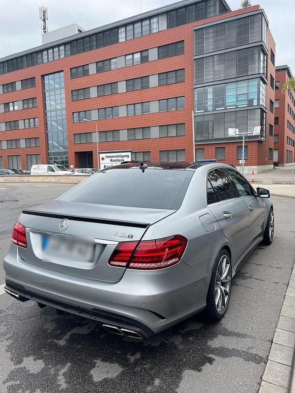 Gebraucht Mercedes E63 AMG AMG 557 PS (409 kW) 2014 Grau Limousine