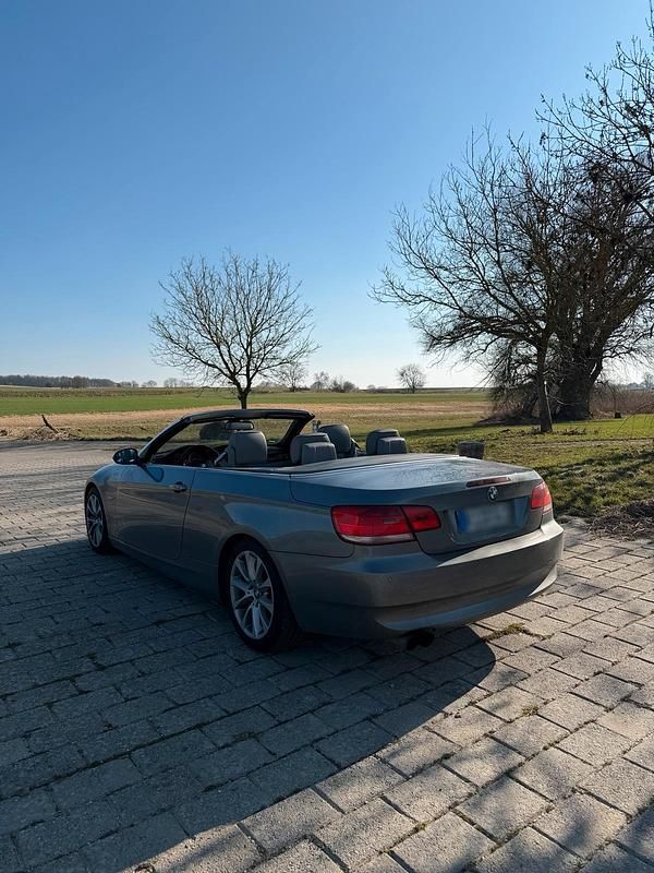 Gebraucht BMW 325 Cabriolet 218 PS (160 kW) 2007 Grau Cabrio