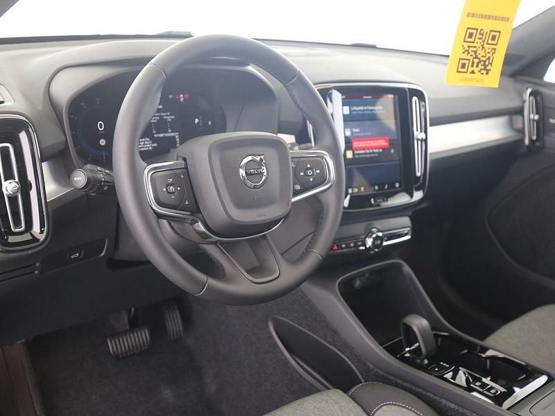 Gebraucht Volvo XC40 Plus 163 PS (119 kW) 2025 Onyx black / metallic SUV