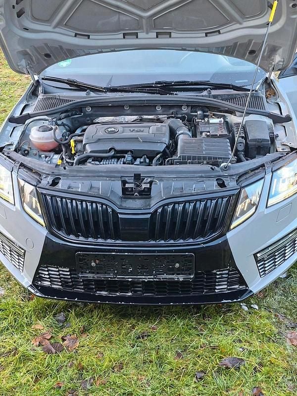 Gebraucht Skoda Octavia vRS 230 PS (169 kW) 2017 Grau Kombi