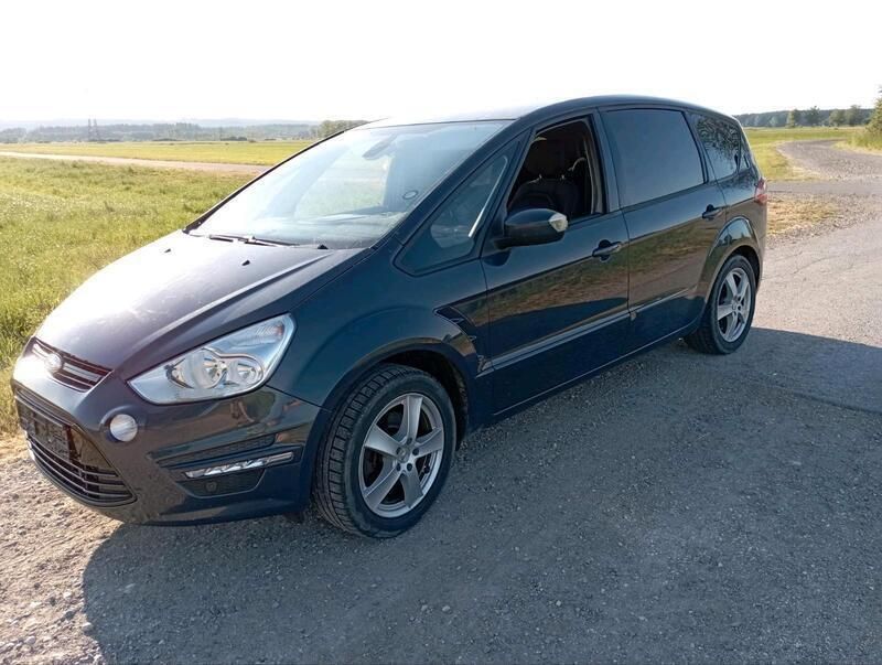 Grau Gebraucht 2011 Ford S-MAX S Van / Kleinbus | 6.500 € - Bild 1/4
