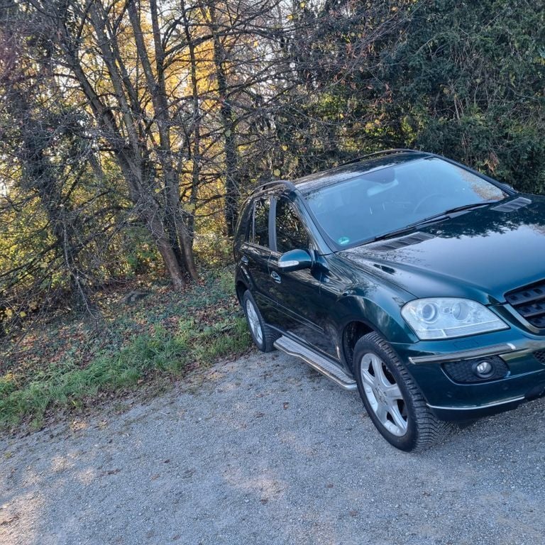 Grün Gebraucht 2006 Mercedes ML280 SUV | 8.700 € (Fairer Preis) - Bild 1/3
