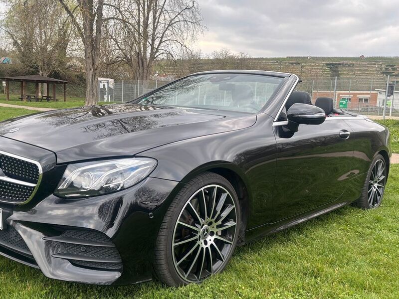 Schwarz Gebraucht 2020 Mercedes E300 AMG line Cabrio | 44.299 € (Fairer Preis) - Bild 1/4