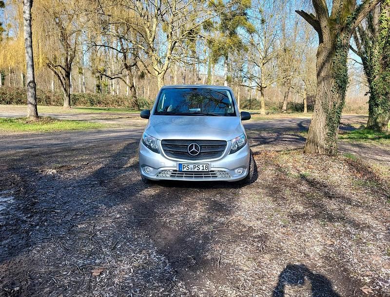 Gebraucht Mercedes Vito 163 PS (119 kW) 2016 Silber Van