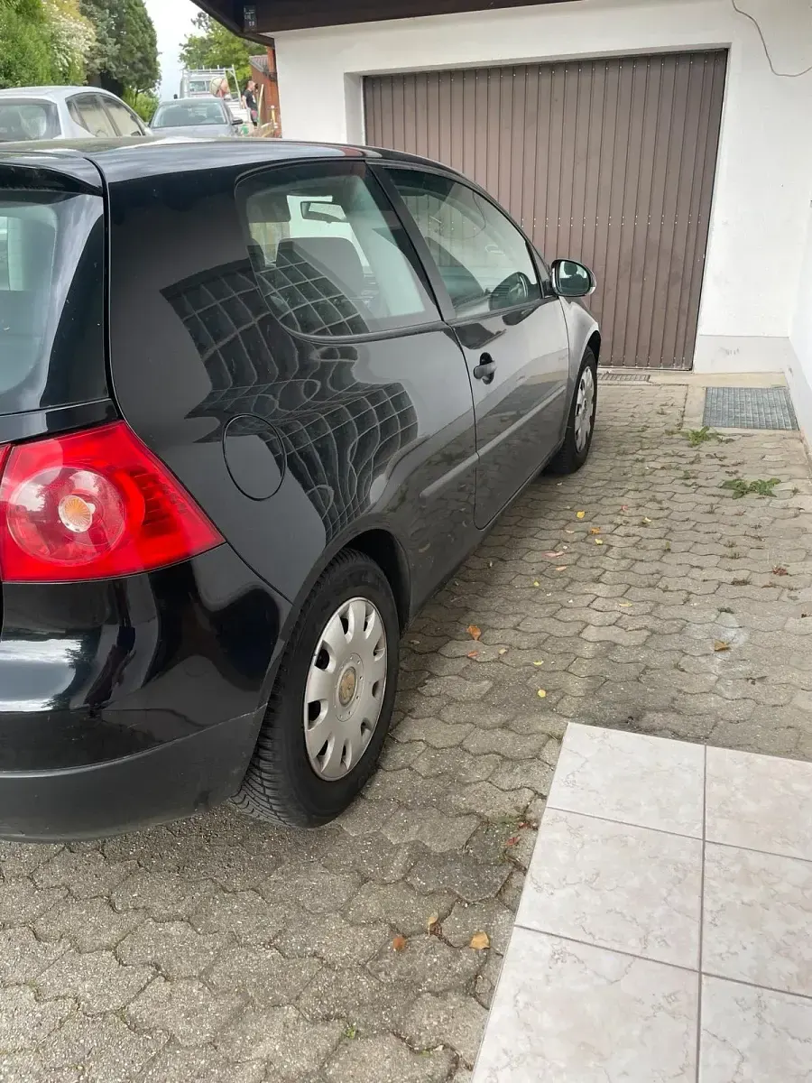 Gebraucht VW Golf V 75 PS (55 kW) 2005 Schwarz Kleinwagen
