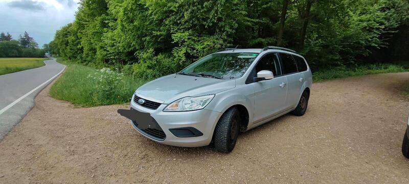 Silber Gebraucht 2009 Ford Focus Kombi | 1.600 € (Fairer Preis) - Bild 1/4