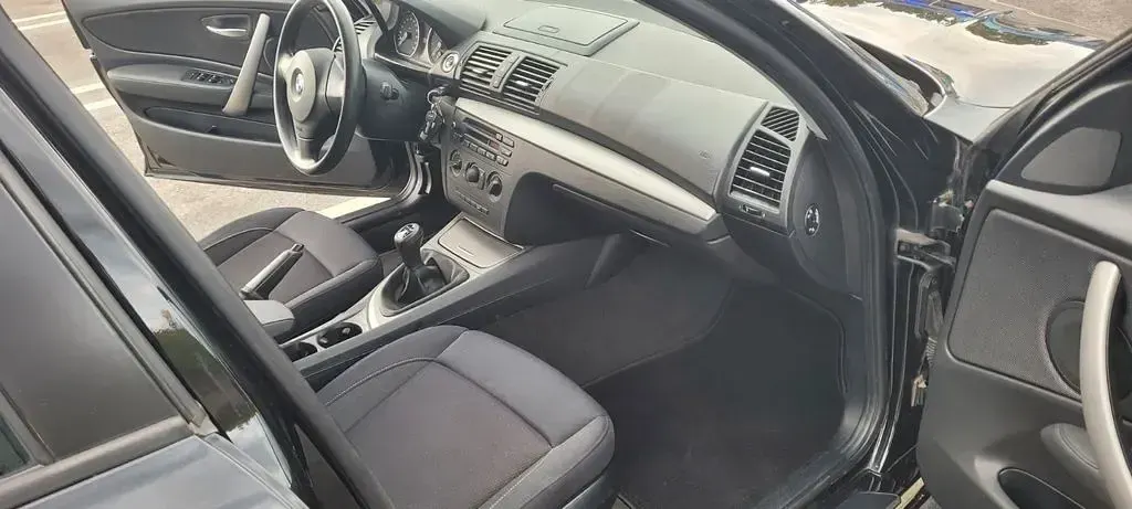 Gebraucht BMW 118 143 PS (105 kW) 2007 Schwarz Kleinwagen