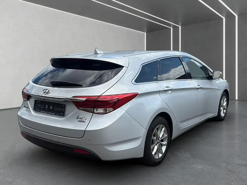 Gebraucht Hyundai i40 Trend 141 PS (103 kW) 2017 Silber Kombi