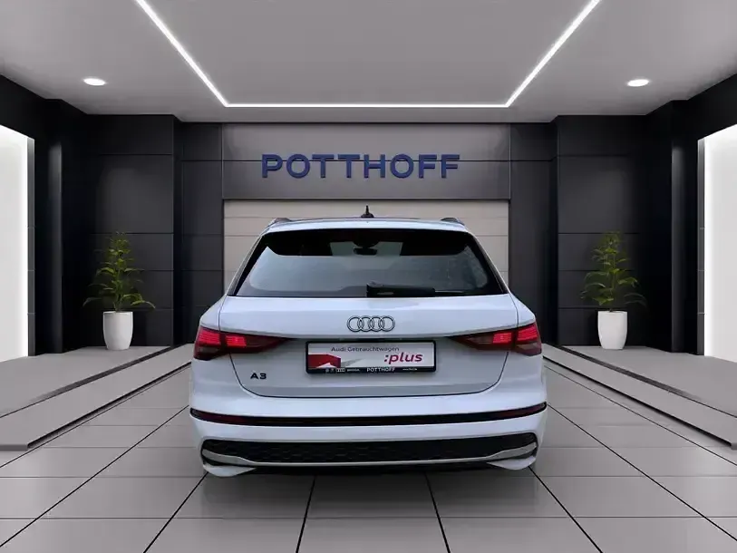 Gebraucht Audi A3 Ambiente 150 PS (110 kW) 2025 Gletscherweiß metallic Limousine