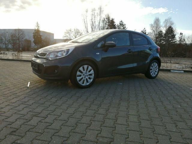 Gebraucht 14 Kia Rio 1 2 Benzin 86 Ps 6 500 Muhlacker Autouncle