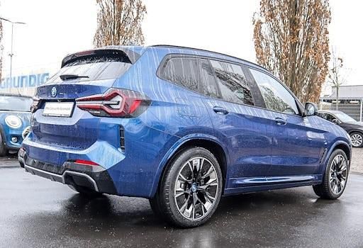 Gebraucht BMW iX3 Impressive 210 kW (286 PS) 2022 Blau SUV