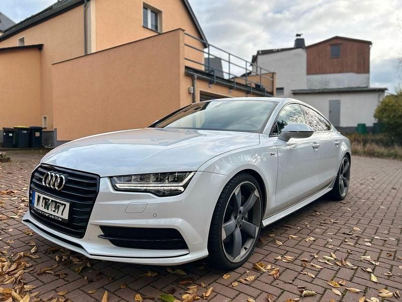 Weiß Gebraucht 2015 Audi A7 Sportback Sport Kleinwagen | 26.500 € (Fairer Preis) - Bild 1/4