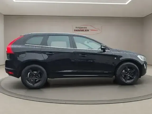 Gebraucht Volvo XC60 Ocean Race 215 PS (158 kW) 2016 Schwarz SUV