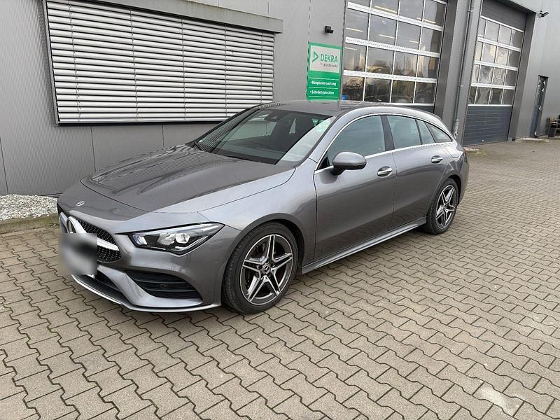 Grau Gebraucht 2023 Mercedes CLA220 Shooting Brake Kombi | 32.999 € (Etwas zu teuer) - Bild 1/4