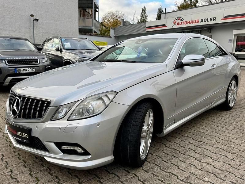 Gebraucht Mercedes E350 AMG 231 PS (169 kW) 2009 Silber Coupé