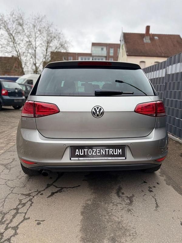 Gebraucht VW Golf VII Trendline 105 PS (77 kW) 2014 Silber Kleinwagen