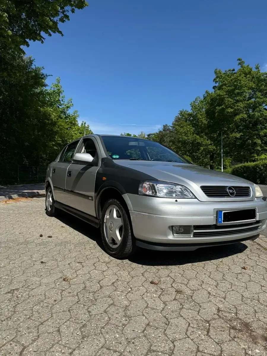 Gebraucht Opel Astra 115 PS (84 kW) 1998 Grau Limousine