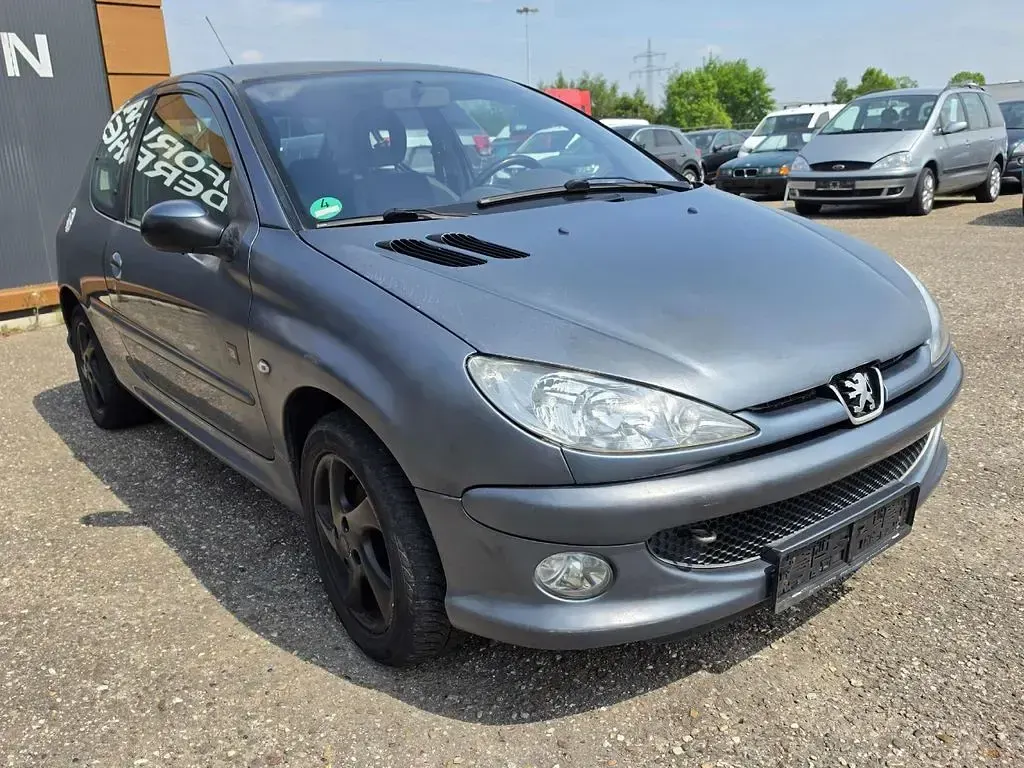 Gebraucht Peugeot 206 109 PS (80 kW) 2006 Eisengrau/metalliclackierung Kleinwagen