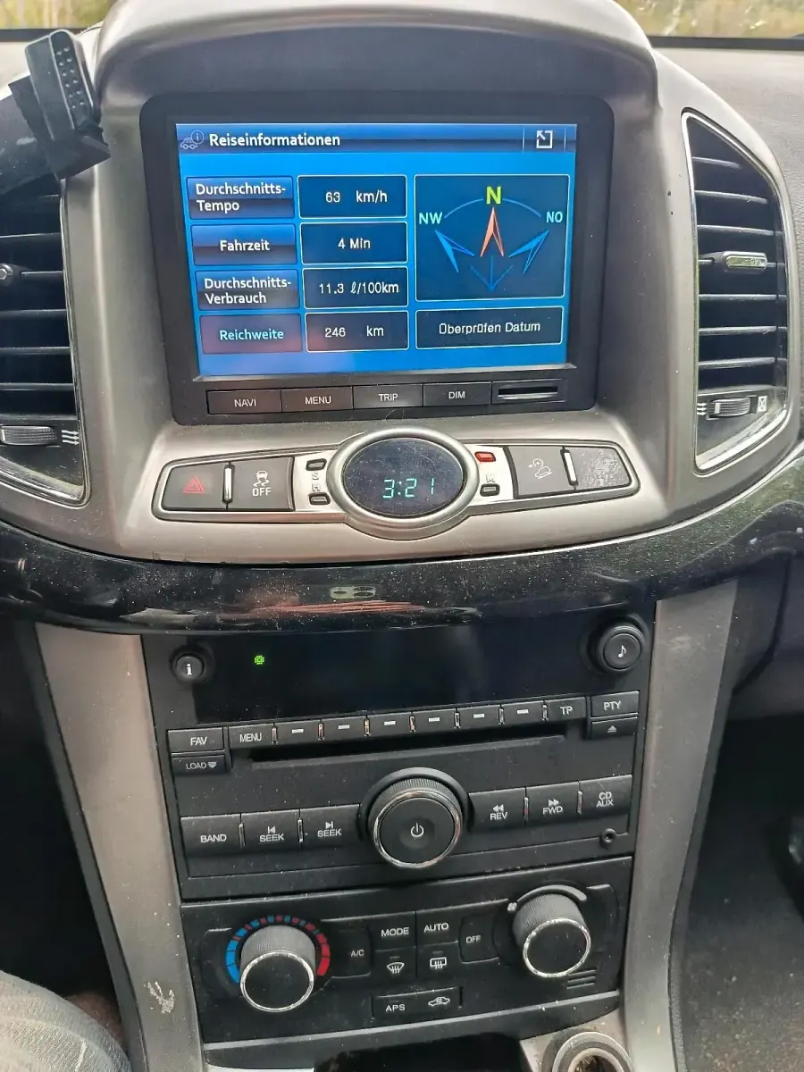 Gebraucht Chevrolet Captiva 167 PS (122 kW) 2011 Weiß SUV