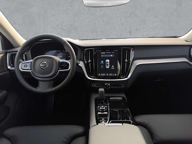 Neu Volvo V60 Plus 455 PS (334 kW) 2025 Blau Kombi