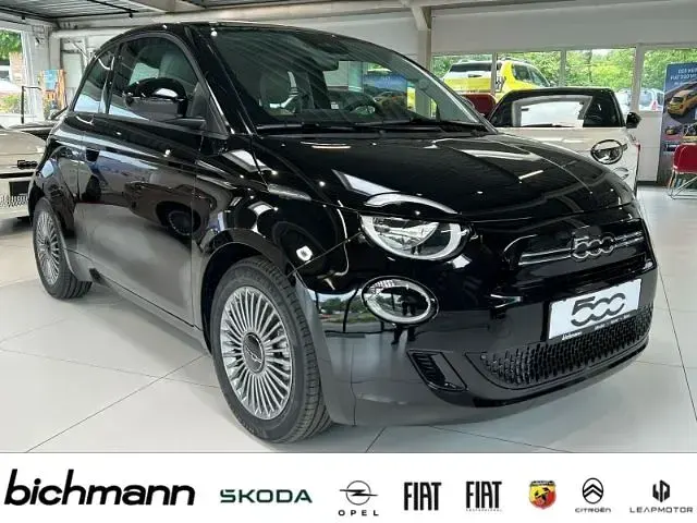 Neu Fiat 500 Icon 65 PS (47 kW) 2026 Schwarz Kleinwagen