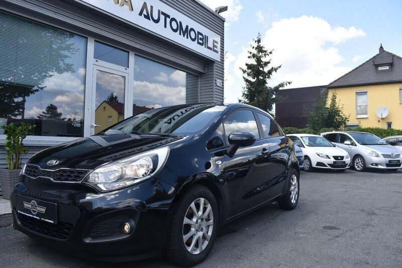 Gebraucht Kia Rio DREAM-TEAM Edition 86 PS (63 kW) 2014 Schwarz Kleinwagen