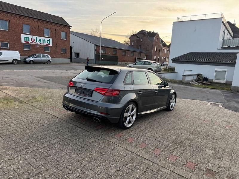 Gebraucht Audi RS3 Sport 400 PS (294 kW) 2019 Grau Limousine