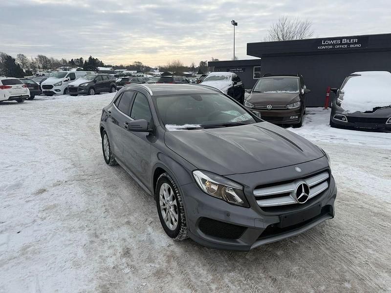Gebraucht Mercedes GLA250 211 PS (155 kW) 2014 Grau SUV