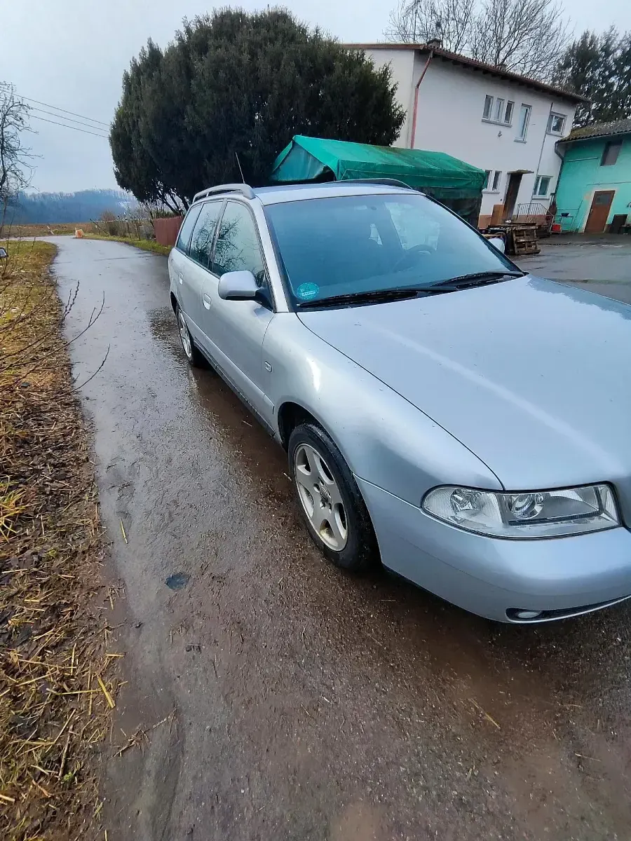 Gebraucht Audi A4 2001 Silber Kombi
