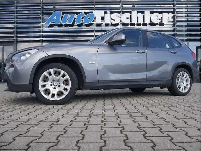 Spacegrau metallic Gebraucht 2010 BMW X1 SUV | 10.990 € (Fairer Preis) - Bild 1/4