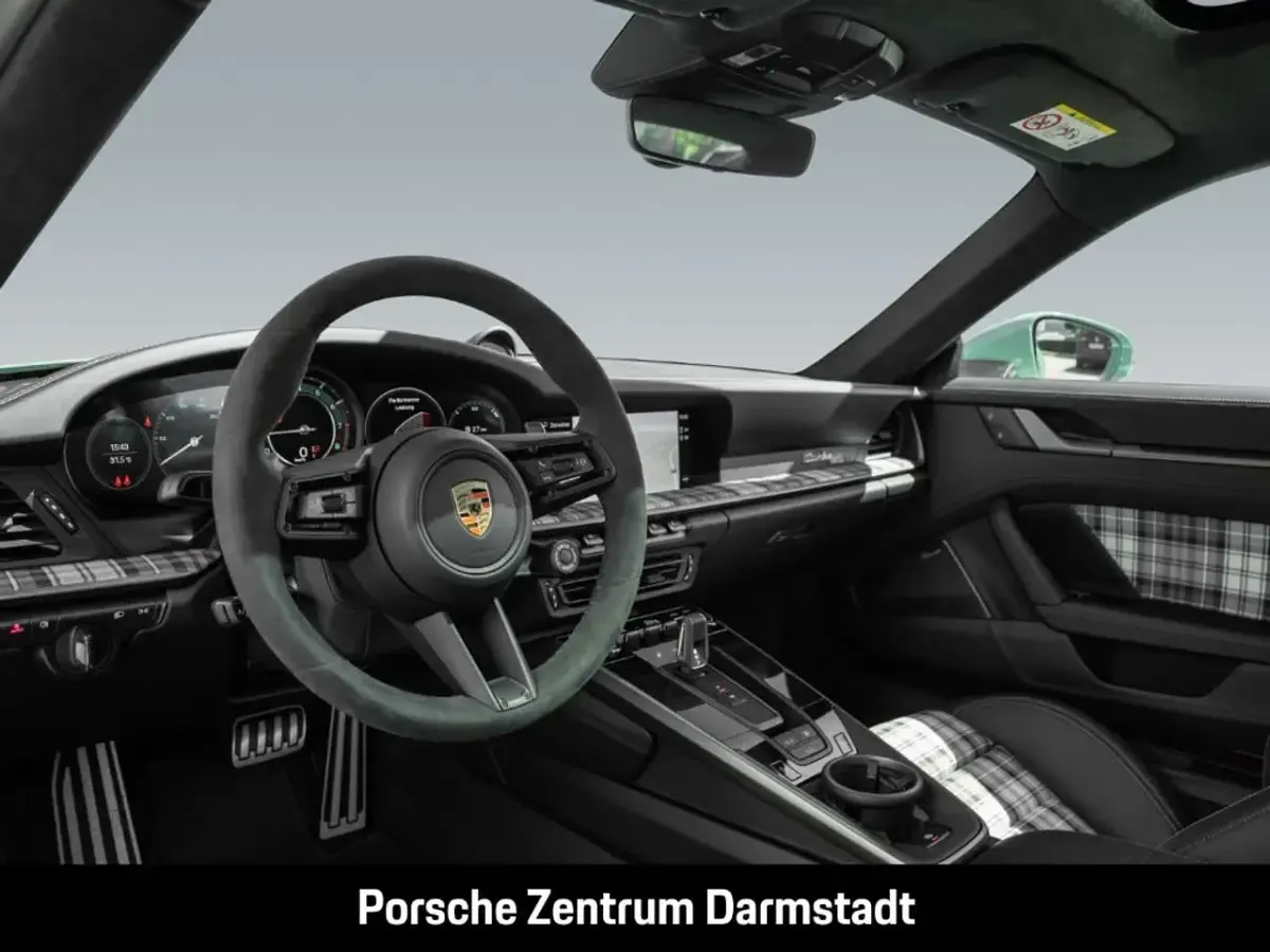 Neu Porsche 992 650 PS (478 kW) 2025 Gruen Coupé