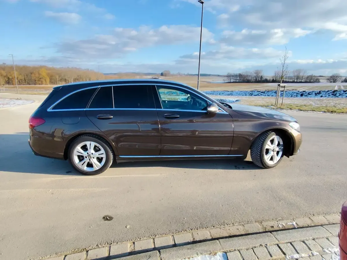 Gebraucht Mercedes C180 156 PS (114 kW) 2014 Braun Kombi