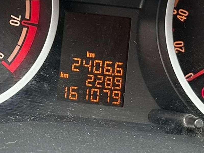 Gebraucht Opel Corsa Cosmo 80 PS (58 kW) 2008 Rot Kleinwagen