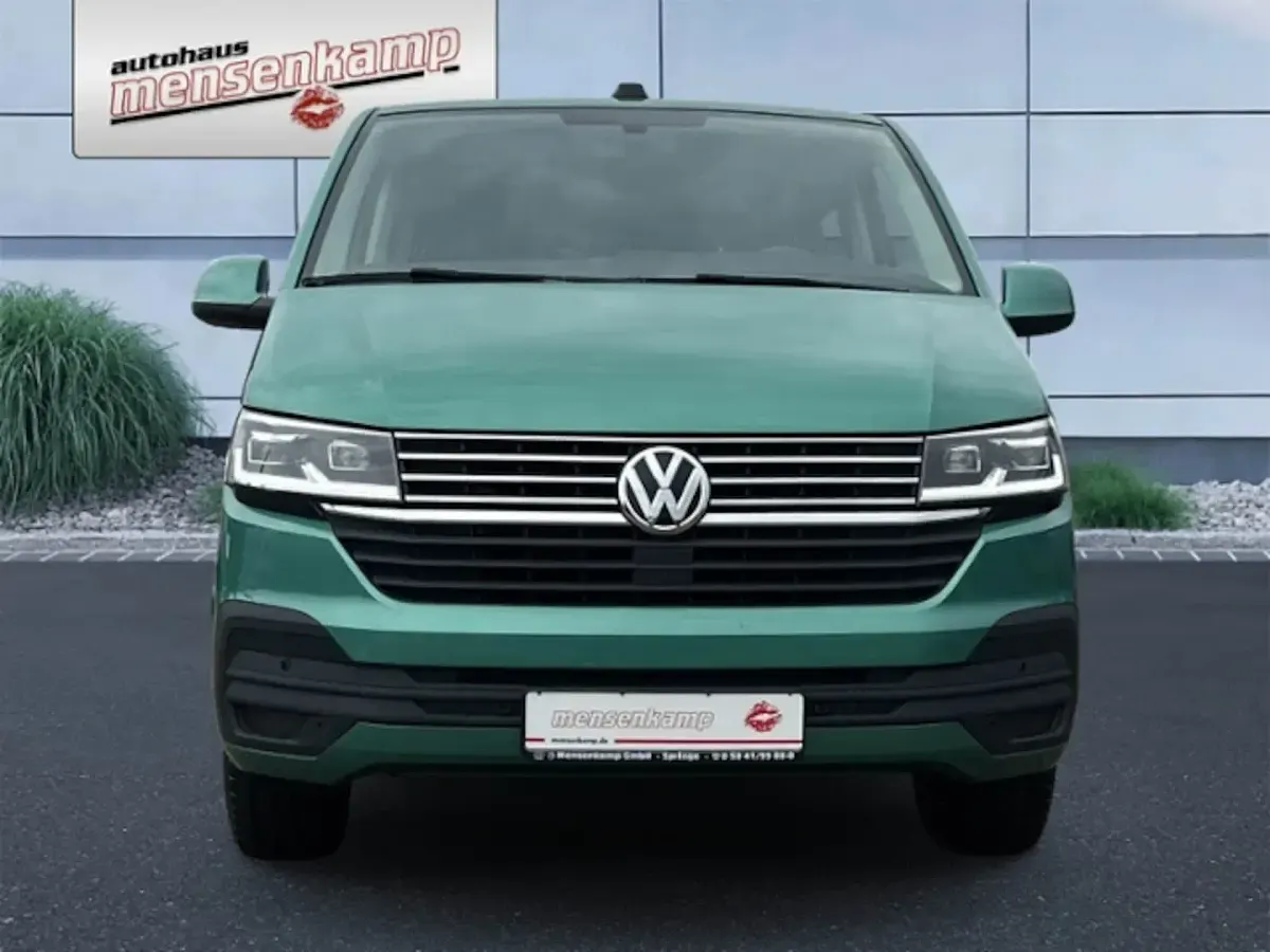 Gebraucht VW Caravelle Comfortline 150 PS (110 kW) 2022 Van