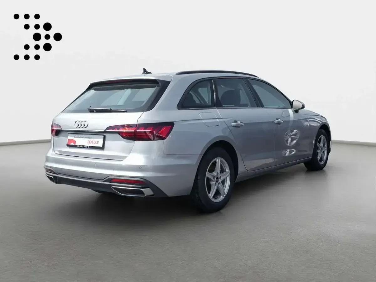 Gebraucht Audi A4 Basis 136 PS (100 kW) 2024 Florettsilber metallic Kombi