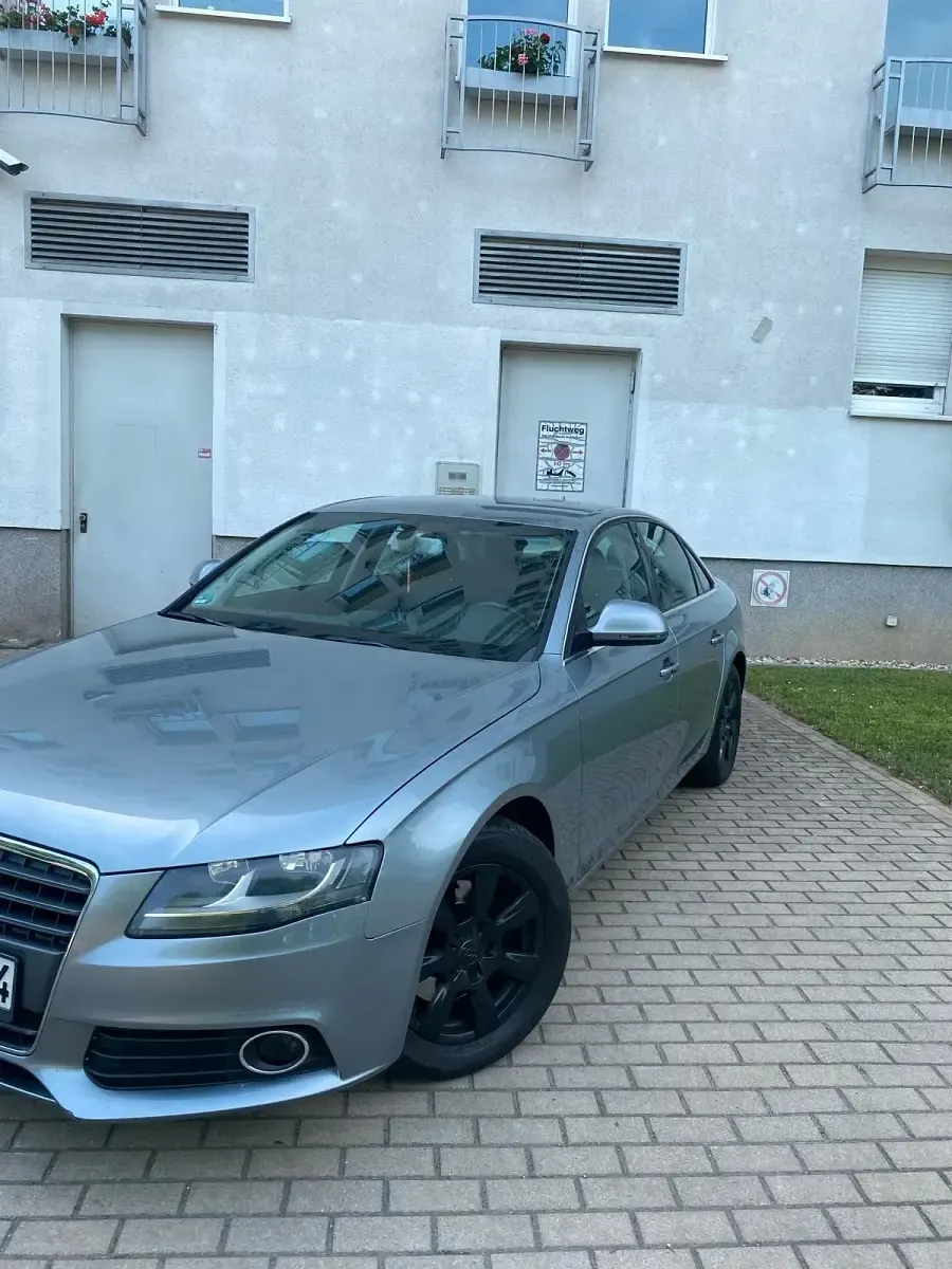 Gebraucht Audi A4 160 PS (117 kW) 2010 Grau Limousine