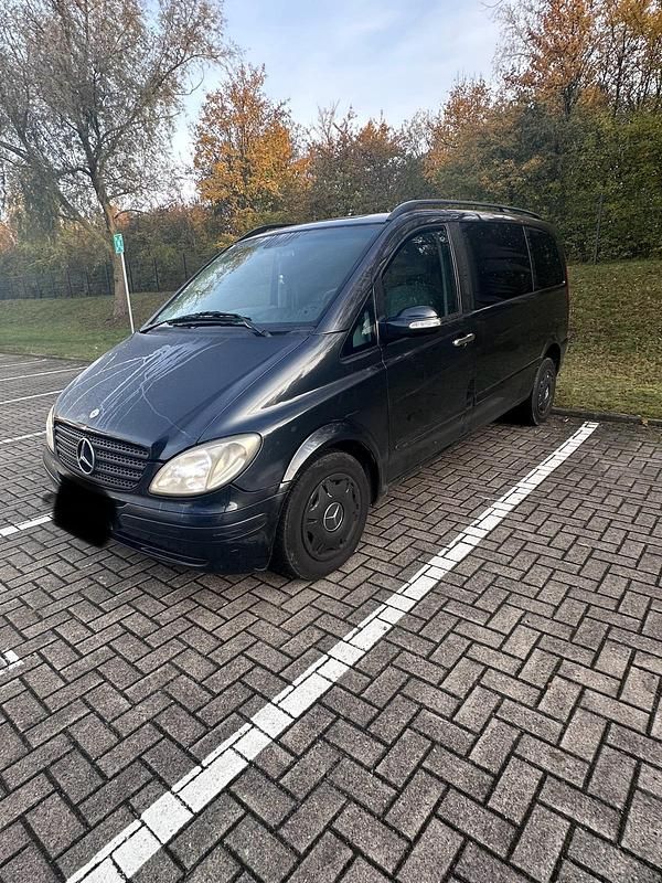 Schwarz Gebraucht 2004 Mercedes Viano Van / Kleinbus | 5.199 € (Fairer Preis) - Bild 1/4