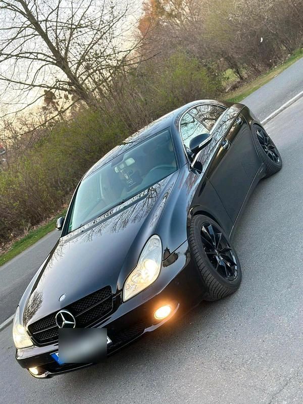 Gebraucht Mercedes E320 224 PS (164 kW) 2008 Schwarz Limousine