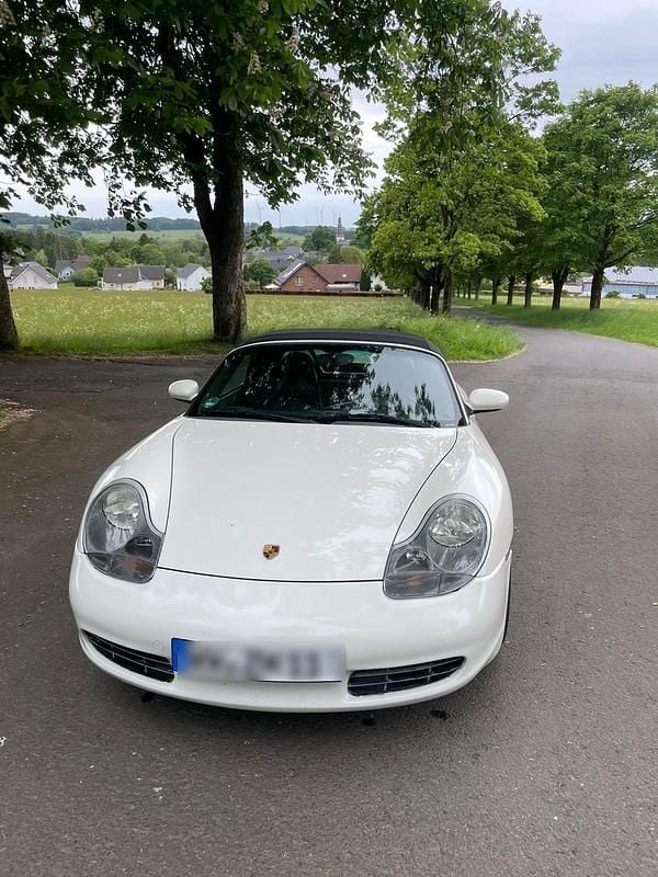 Weiß Gebraucht 2000 Porsche 986 Boxster Cabrio | 9.000 € (Guter Preis) - Bild 1/4