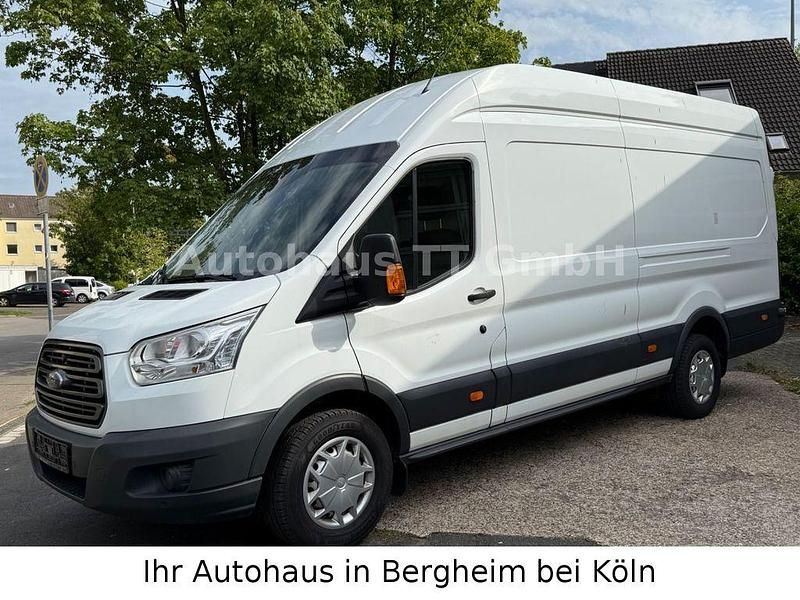 Gebraucht Ford Transit Trend 131 PS (96 kW) 2018 Frozen white Van / Kleinbus