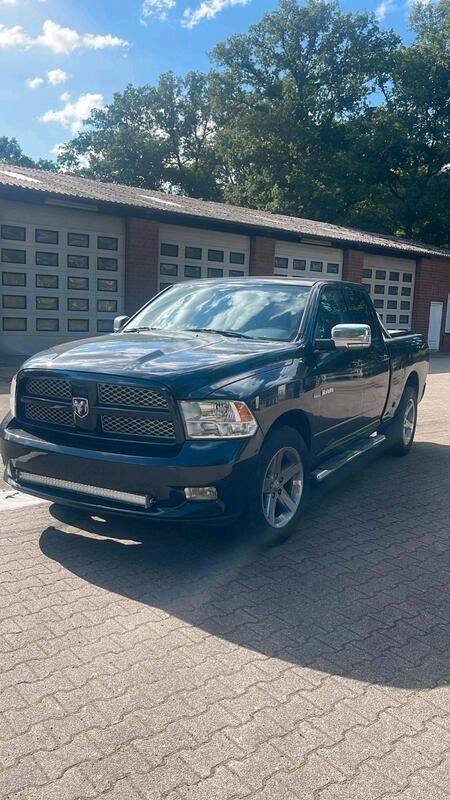 Schwarz Gebraucht 2010 Dodge Ram Abholung | 14.000 € (Fairer Preis) - Bild 1/4
