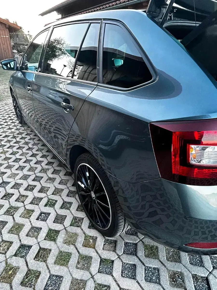 Gebraucht Skoda Rapid Monte Carlo 110 PS (80 kW) 2018 Grau Kleinwagen
